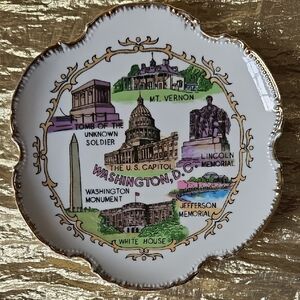 Washington D.C. Souvenir Plate with Gold Trim